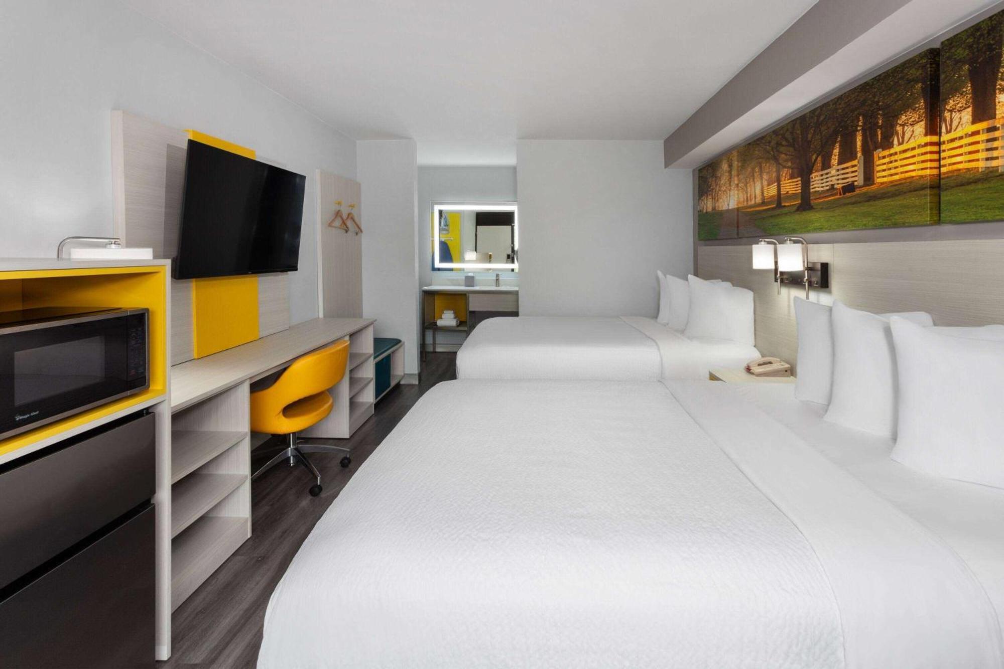Days-Inn By Wyndham Baltimore Northwest Windsor Mill Dış mekan fotoğraf